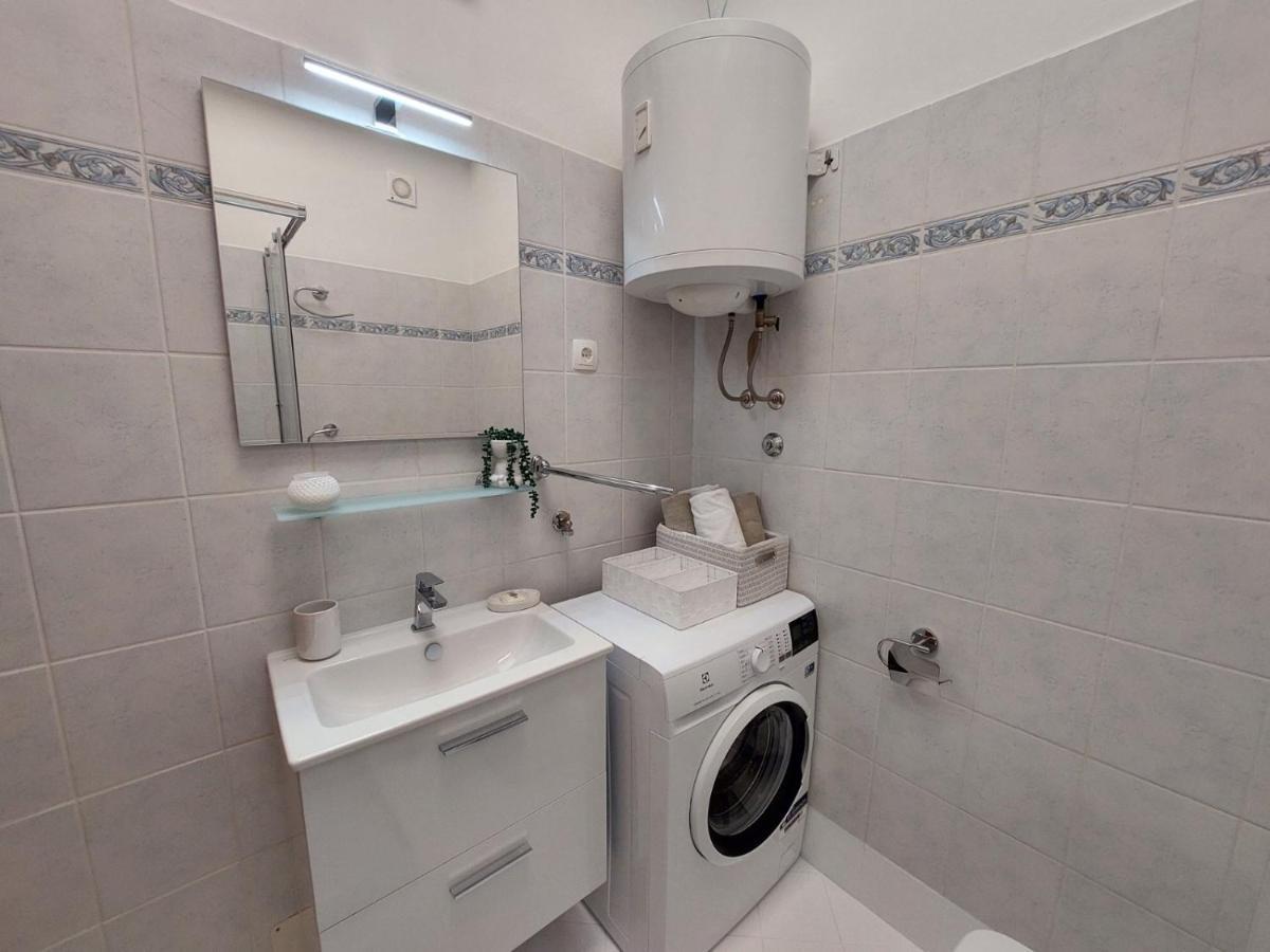 Stefan 2 Apartment Umag Exterior photo